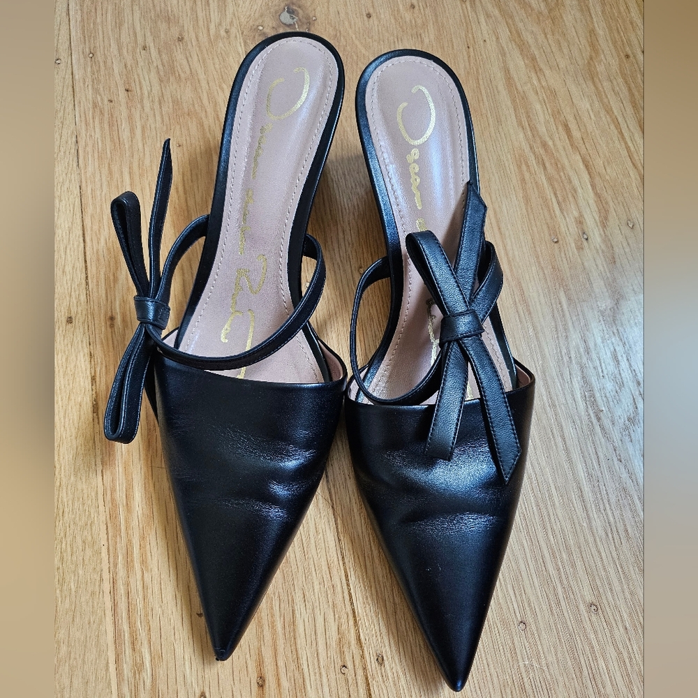 Oscar de la Renta Black Kitten Heels